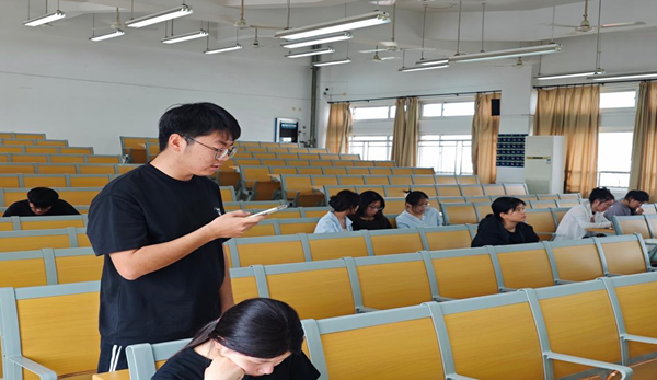 学生荐书.png 学生荐书.png
